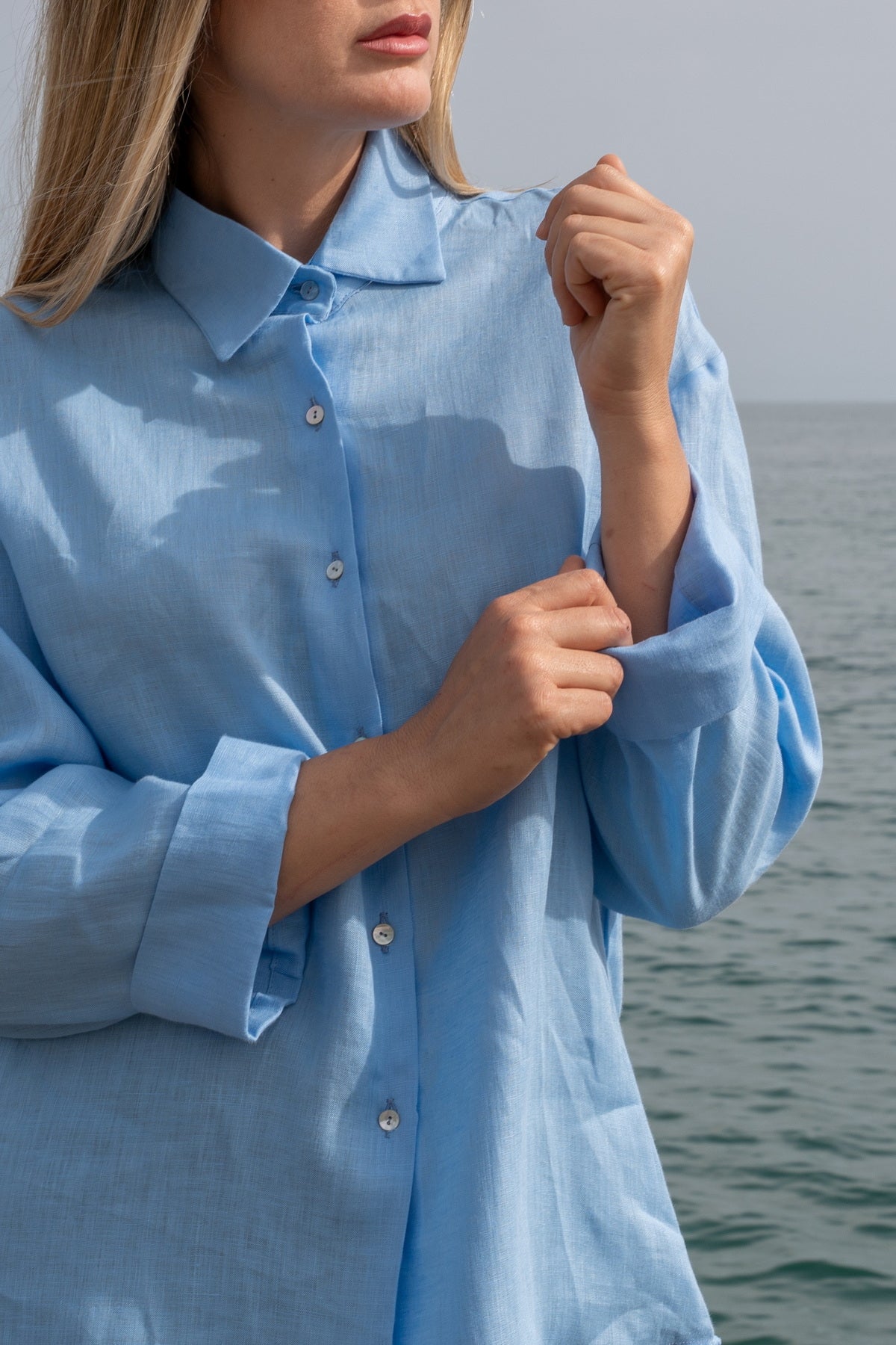 Camicia Capri in lino celeste