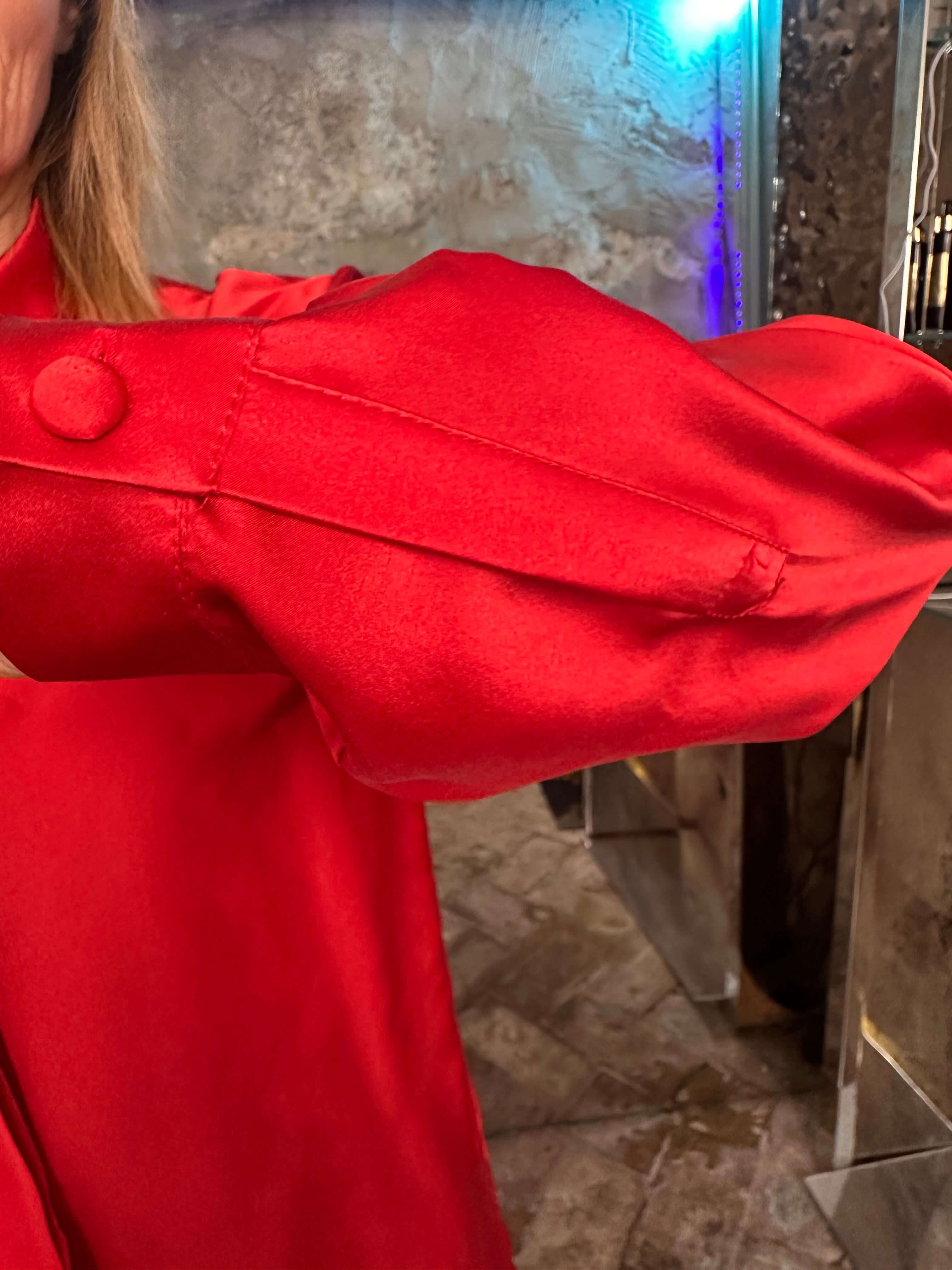 Camicia Elisabeth: Eleganza Senza Tempo in tinta unita in raso di seta