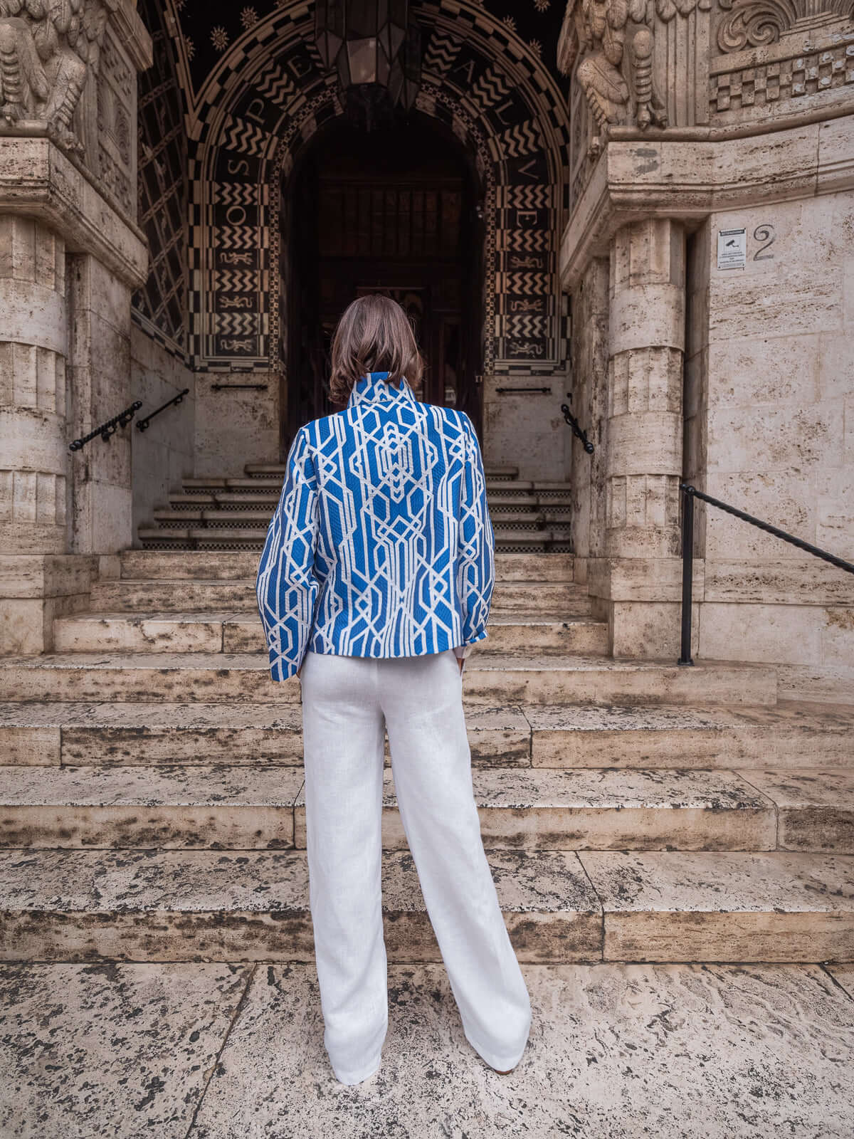 Giacca Calla in Jacquard Blu e Bianco | Atelier Floralia