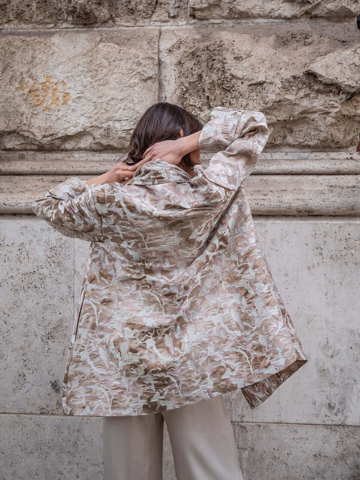 Cappa Iris —Jacquard Tortora e Avorio | Atelier Floralia