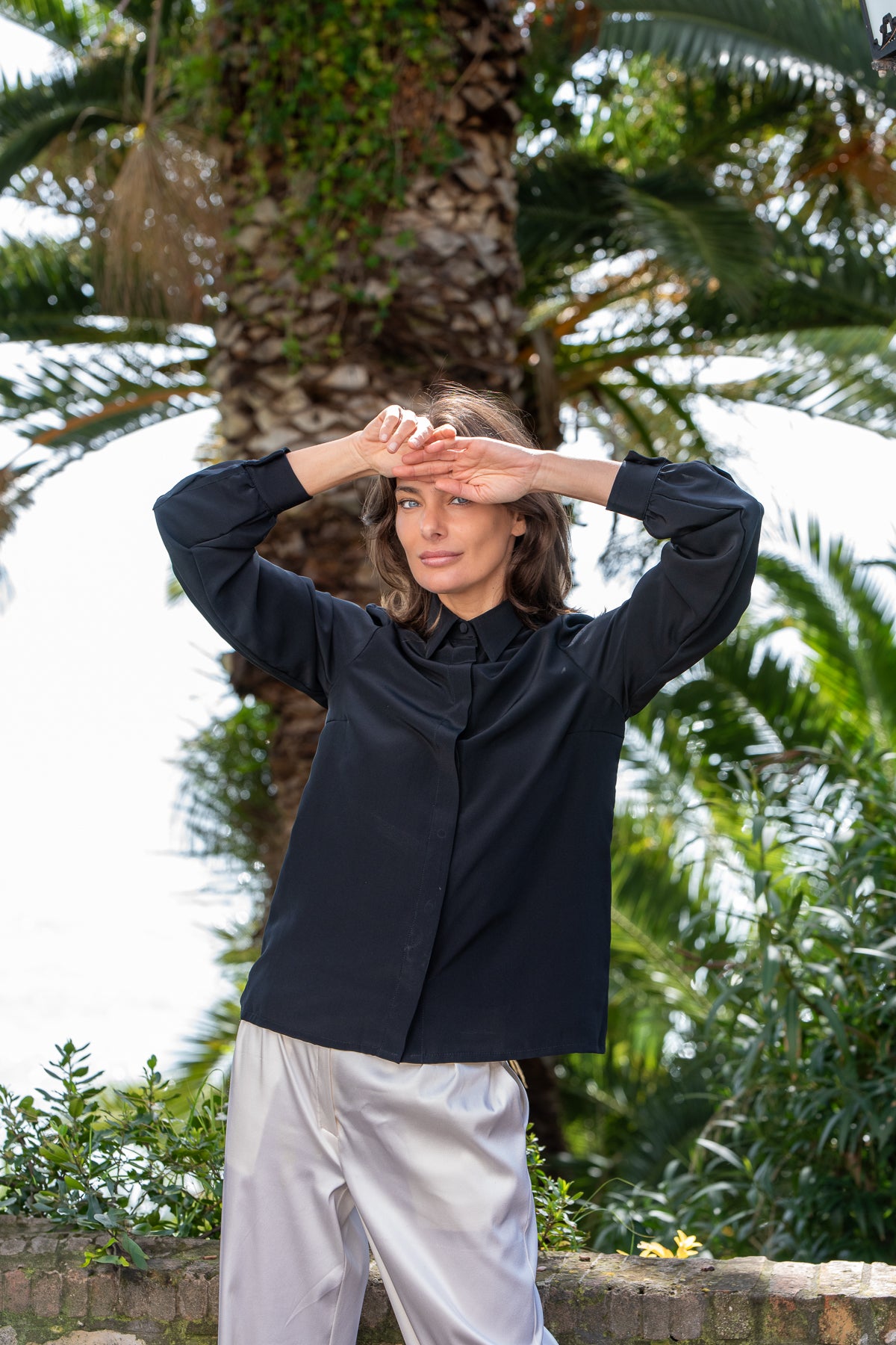 Camicia Elisabeth: Eleganza Senza Tempo in tinta unita crepe