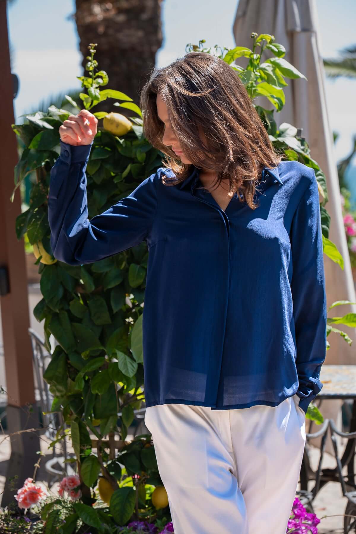 Camicia Elisabeth: Eleganza Senza Tempo in tinta unita crepe de chine