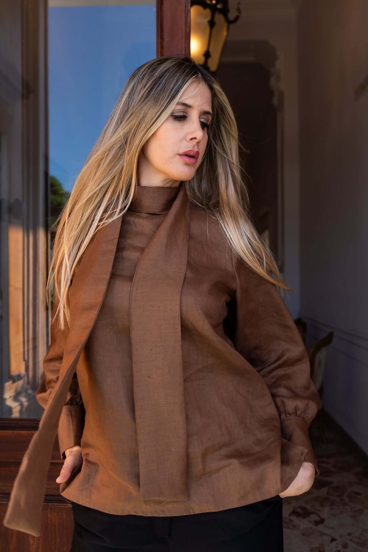 Blusa con foulard lino e lana camicia marrone