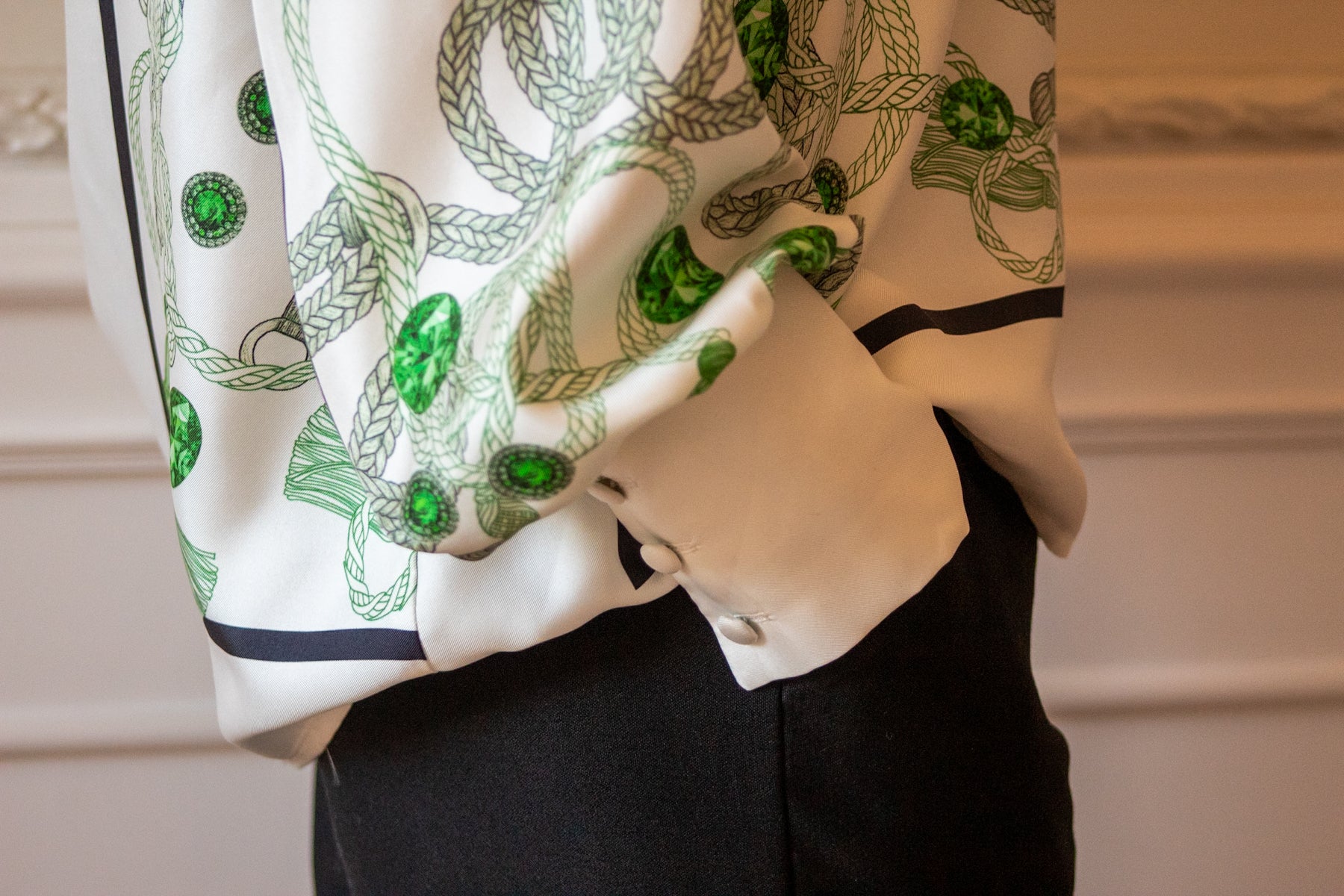 Blusa Elisabeth in twill di seta smeraldo