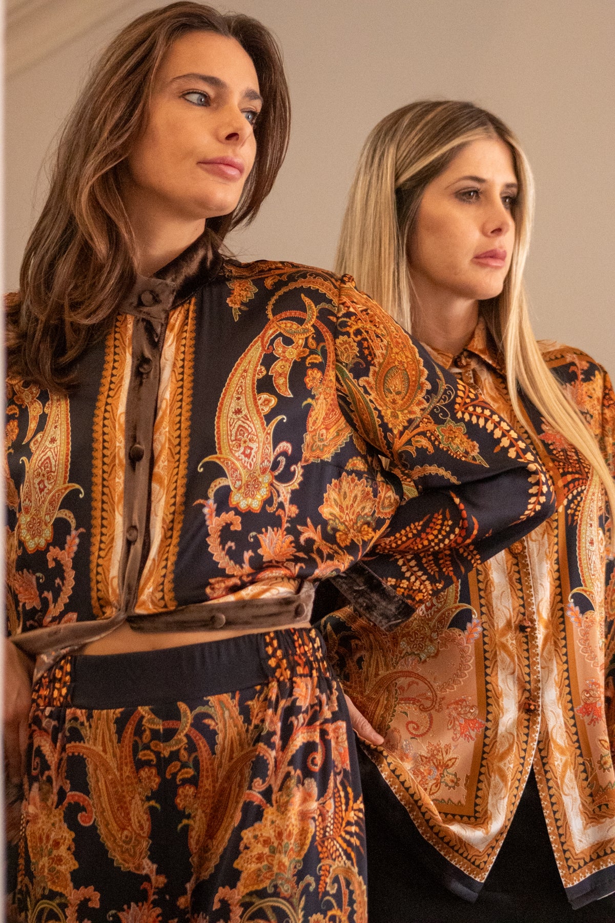 Chemisier in Seta con Dettagli in Velluto Delhi