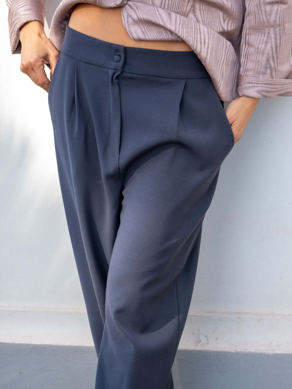 Pantalone in lana nera grigio