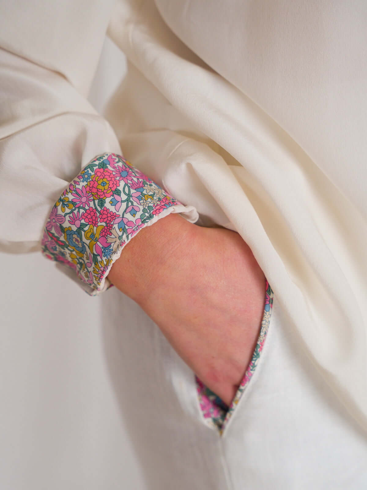 Pantaloni Margaret in lino con dettagli Liberty | Floralia