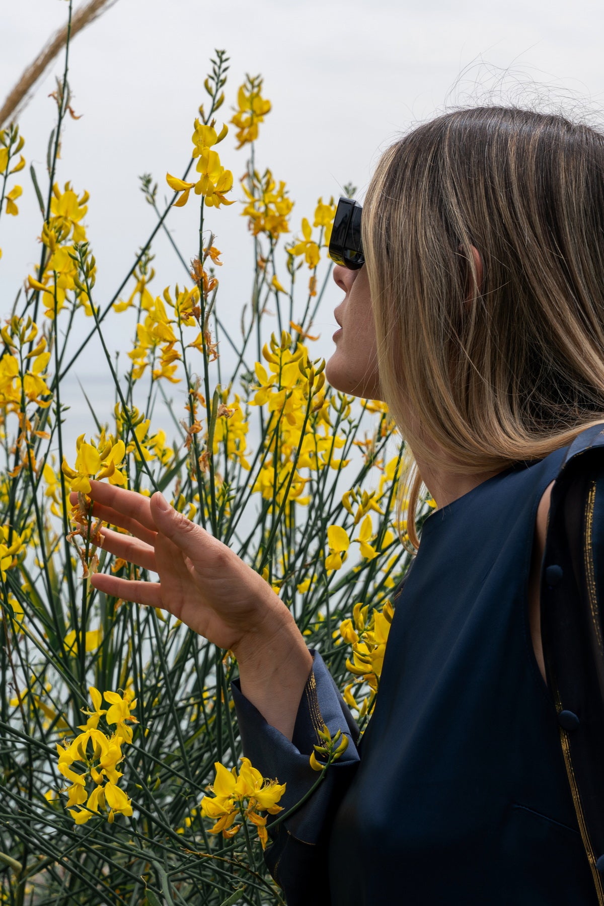 Abito Lungo in Viscosa Pregiata Blu Notte