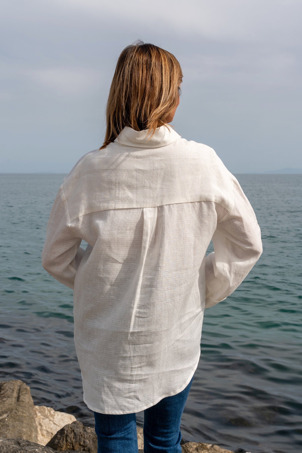 Camicia Capri in lino ricamata bianca