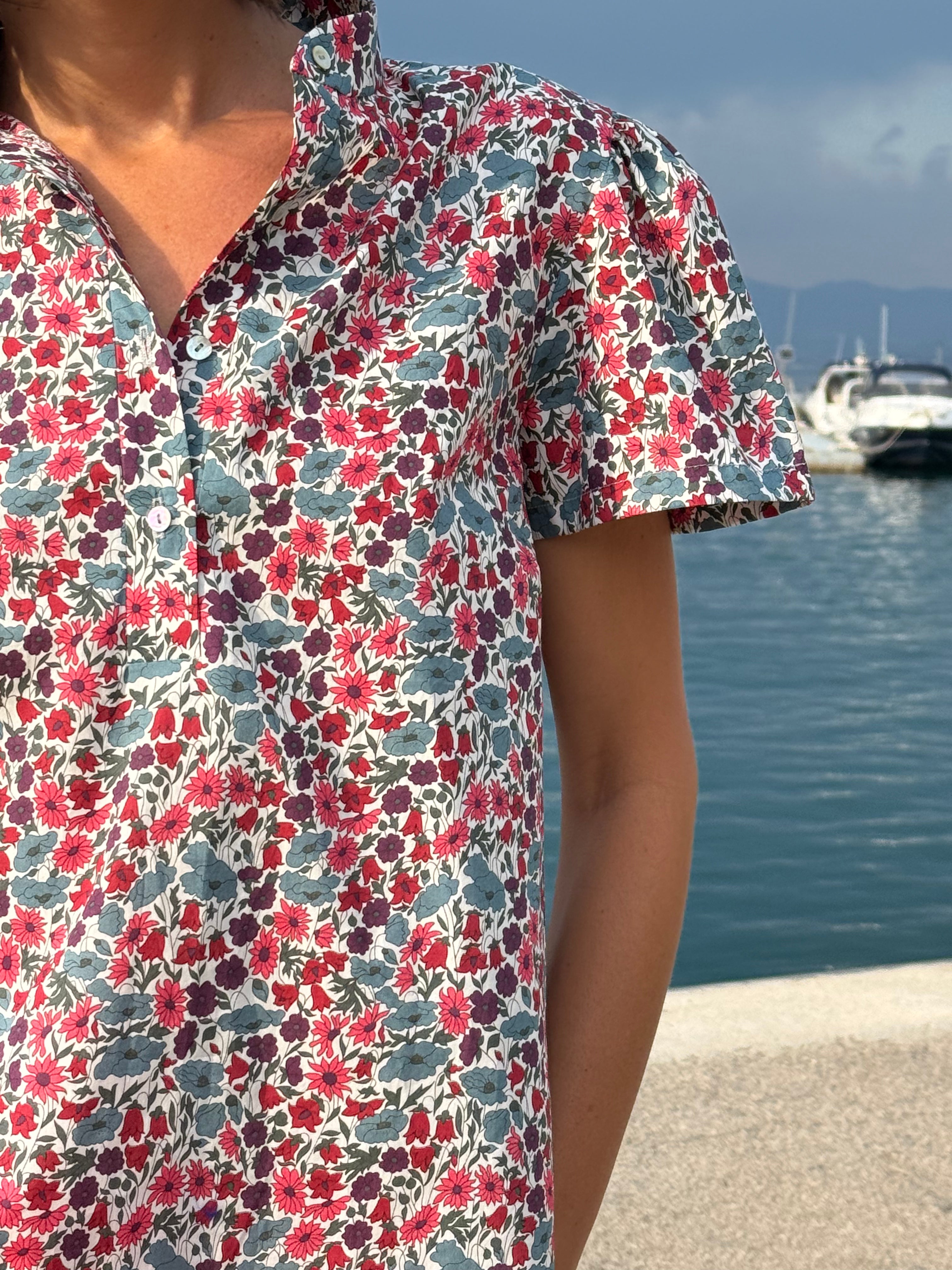 Calla – Camicia in Cotone Liberty Bouquet inglesi manica corta