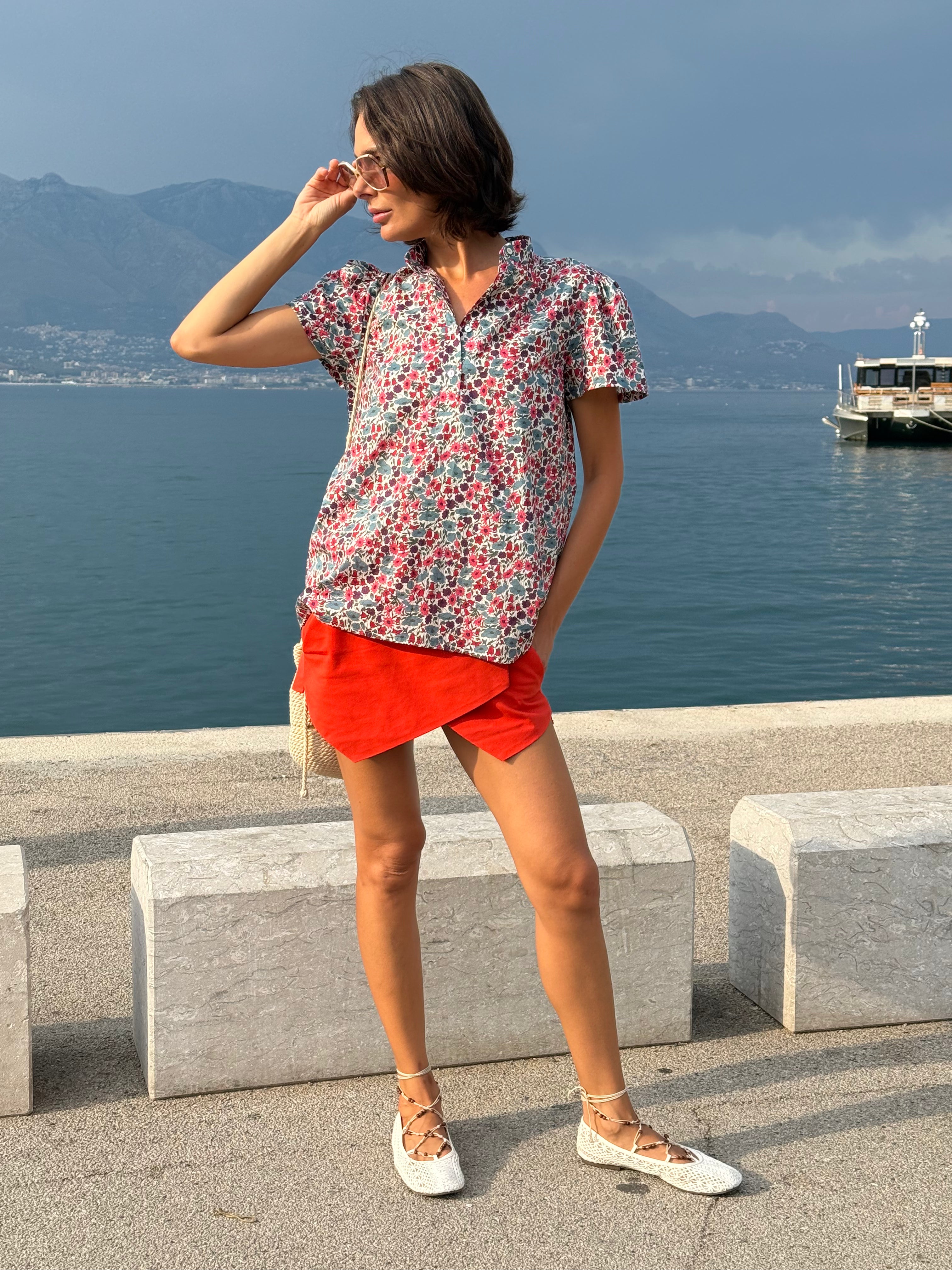Calla – Camicia in Cotone Liberty Bouquet inglesi manica corta