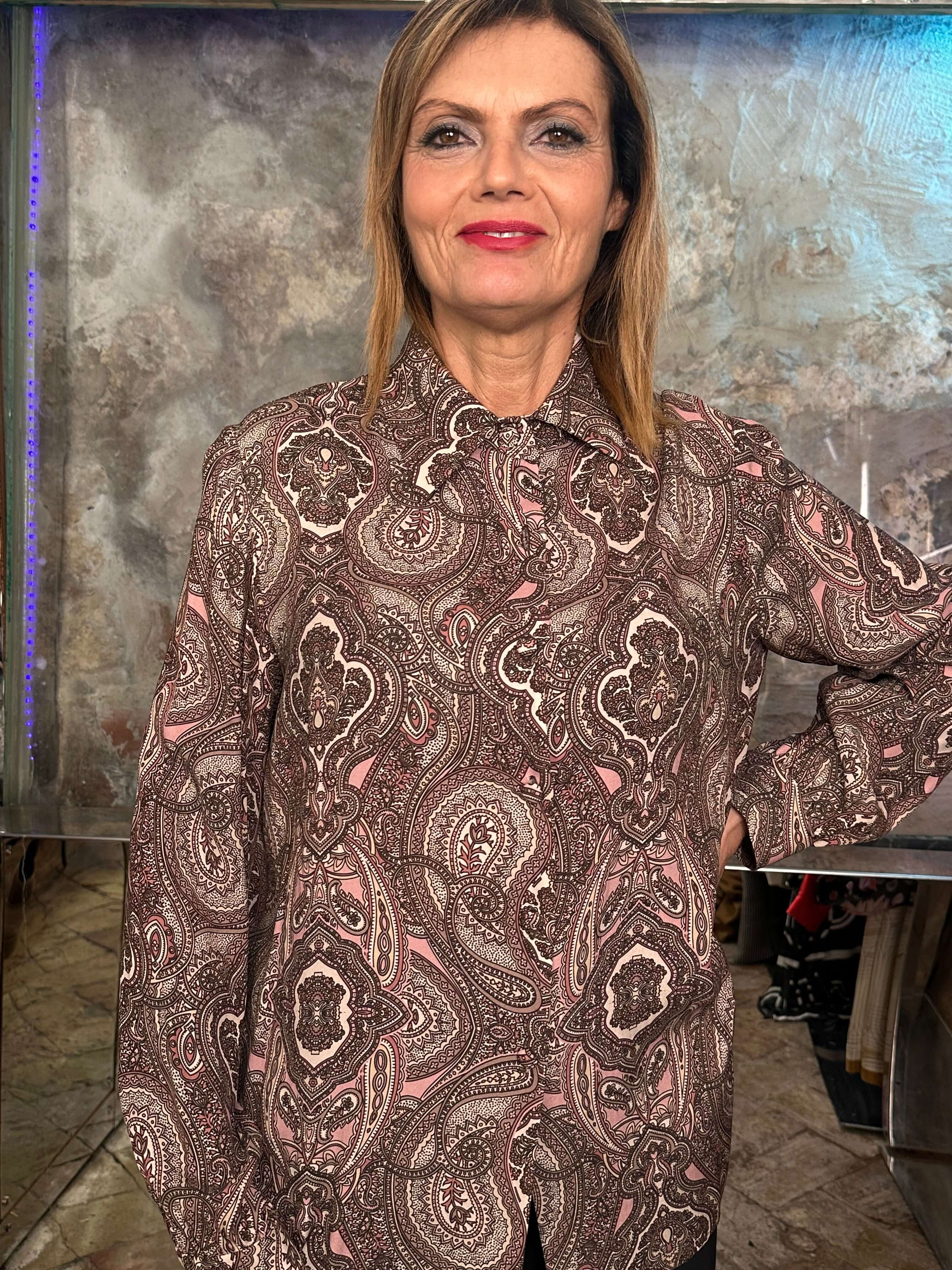 Camicia Elisabeth: Eleganza Senza Tempo in seta