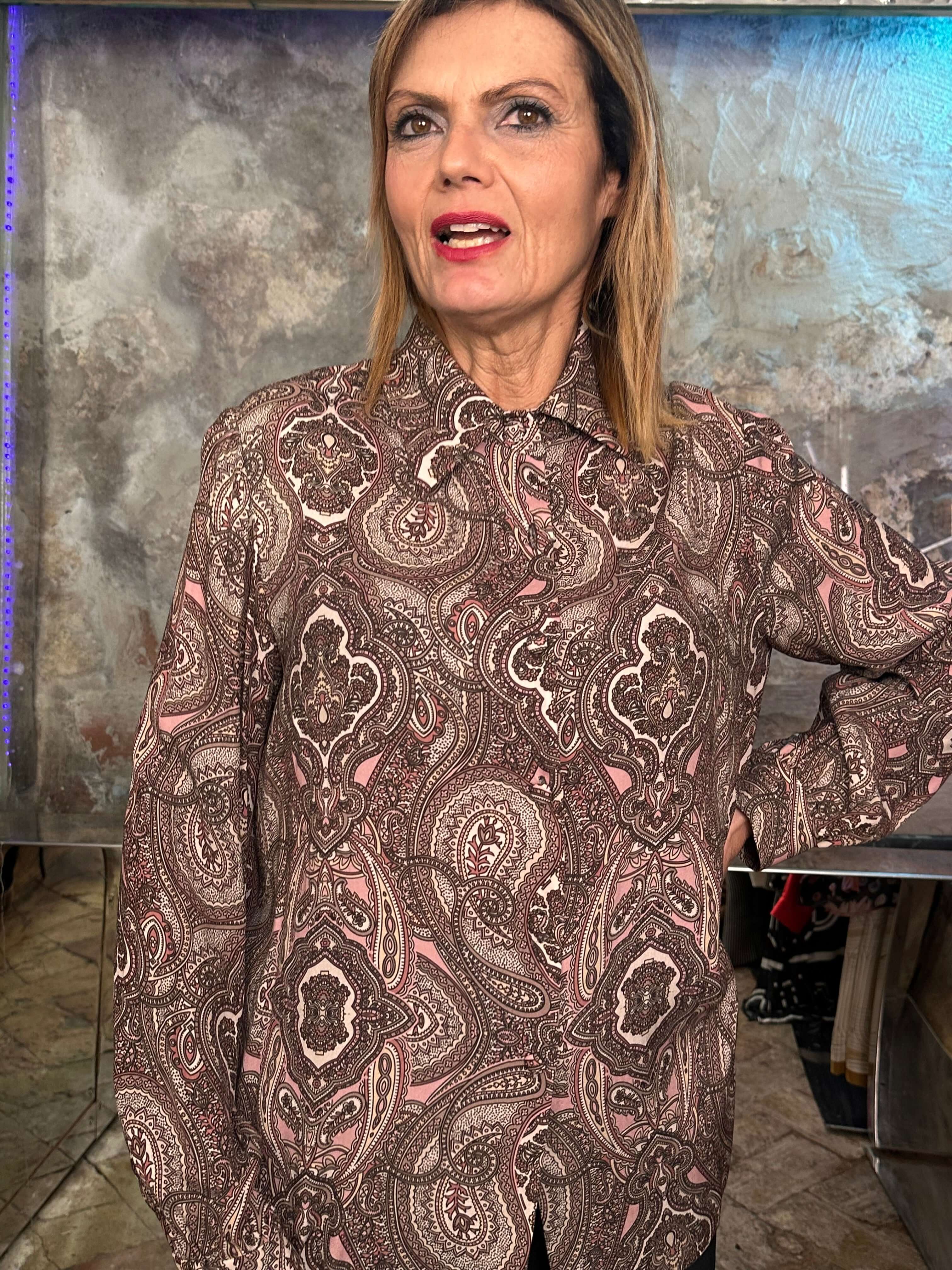 Camicia Elisabeth: Eleganza Senza Tempo in seta