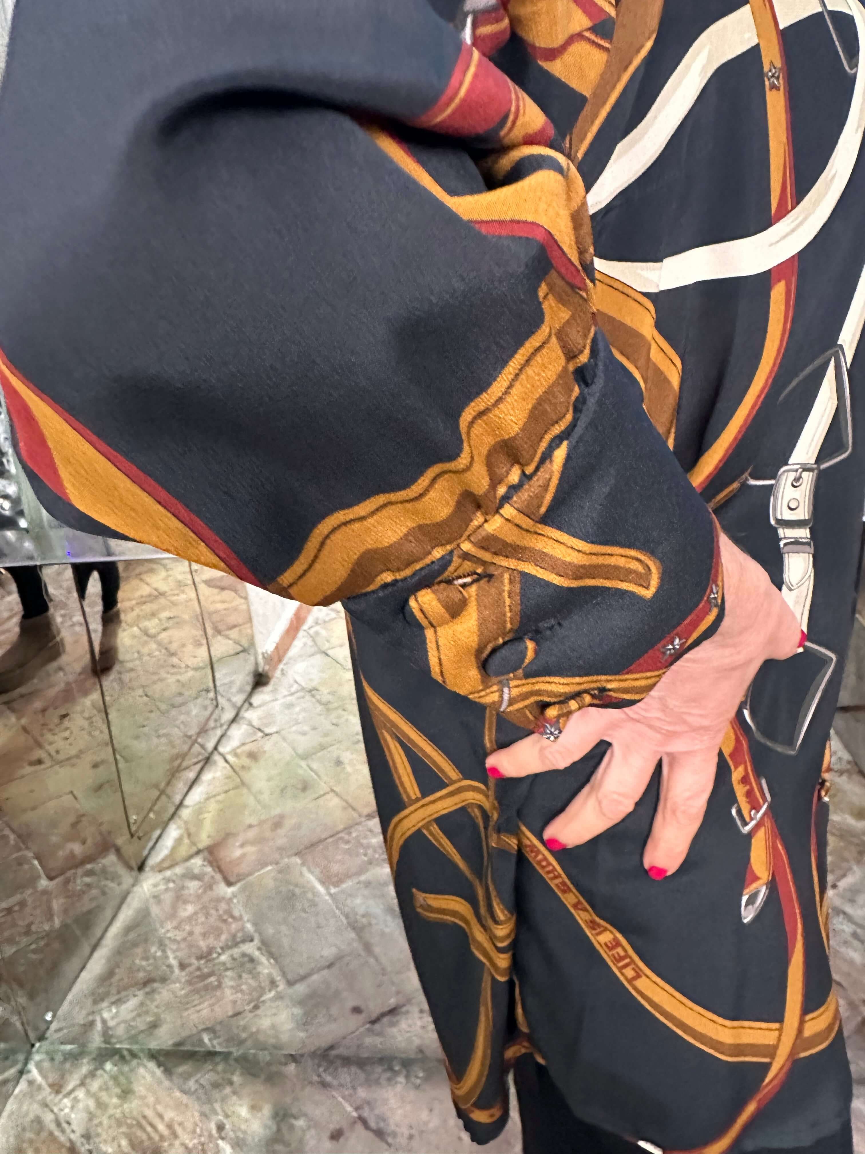 Camicia Elisabeth: Eleganza Senza Tempo in crepe de chine