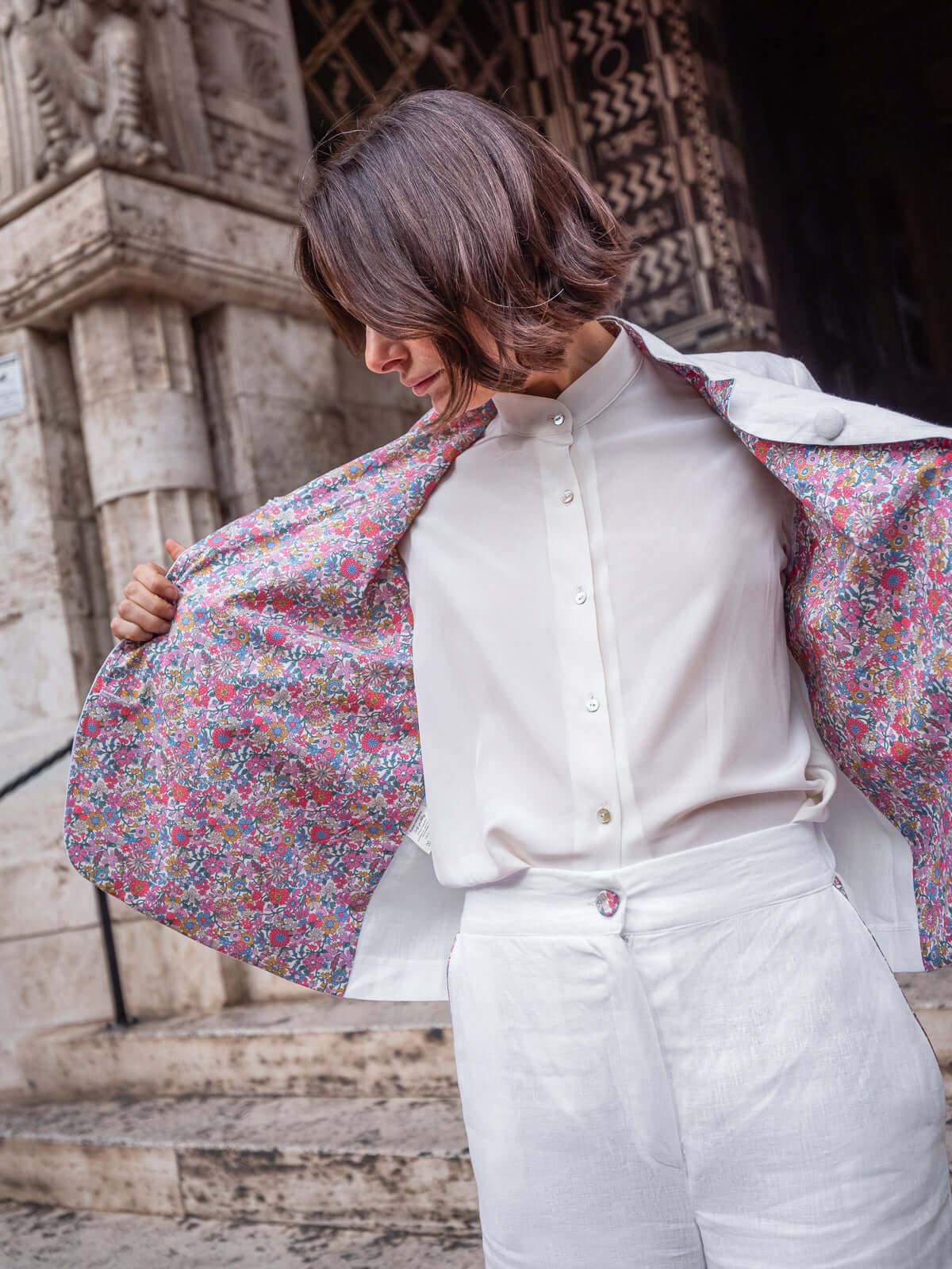 Giacca José in lino con riporti interni in cotone Liberty | Floralia