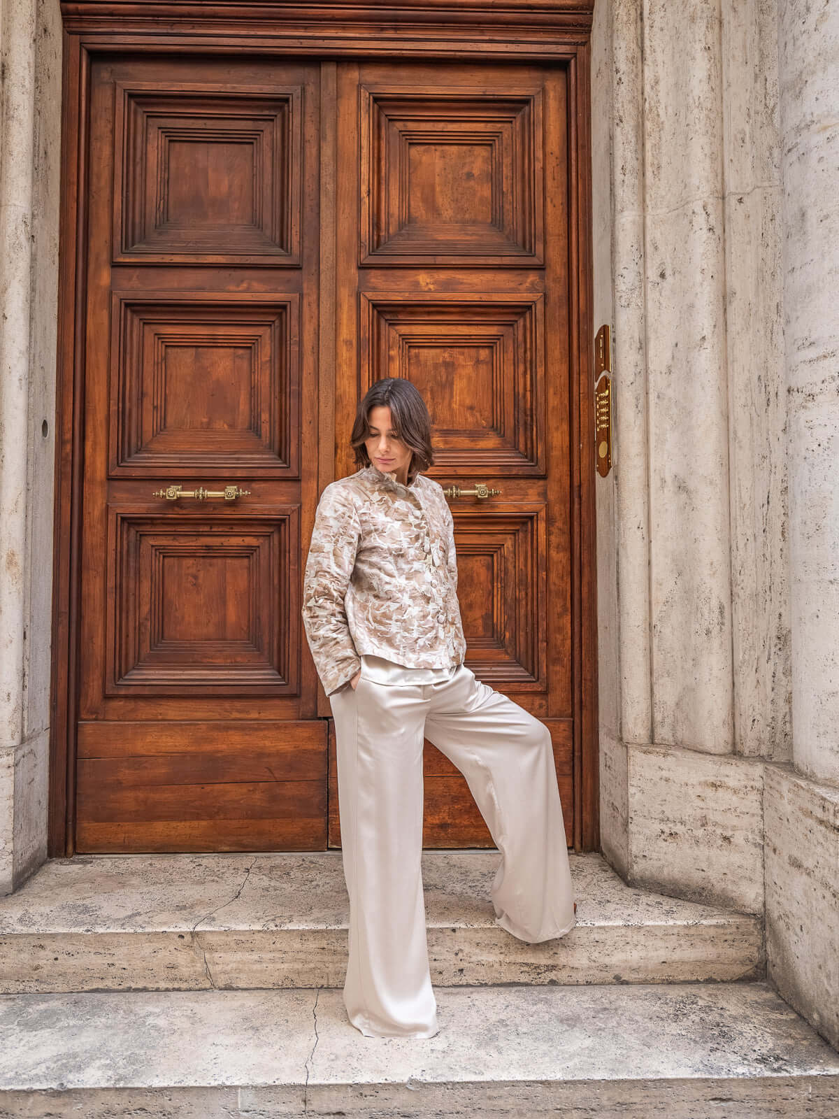 Giacca Calla in Jacquard Tortora e Avorio  | Atelier Floralia