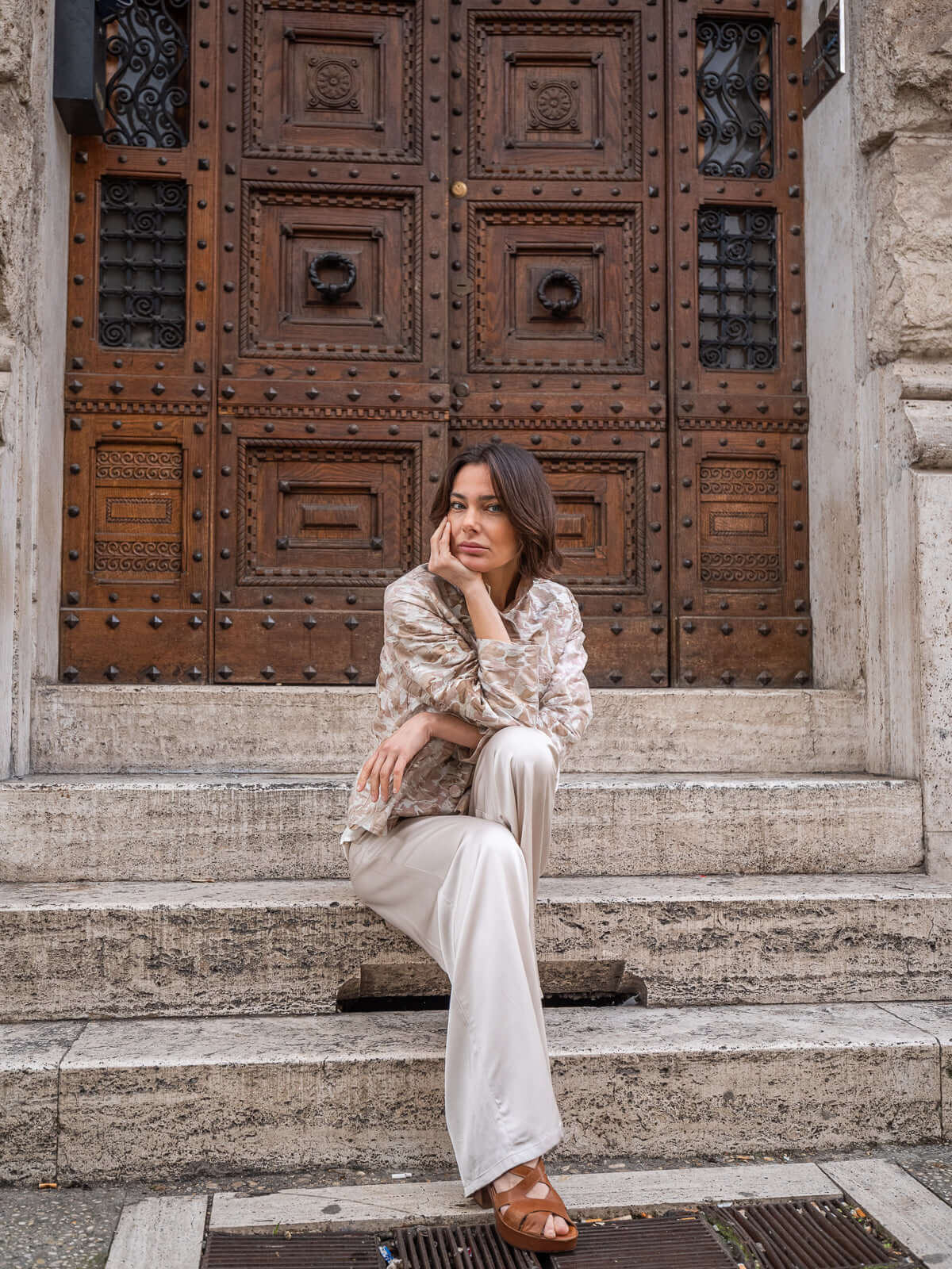 Giacca Calla in Jacquard Tortora e Avorio  | Atelier Floralia