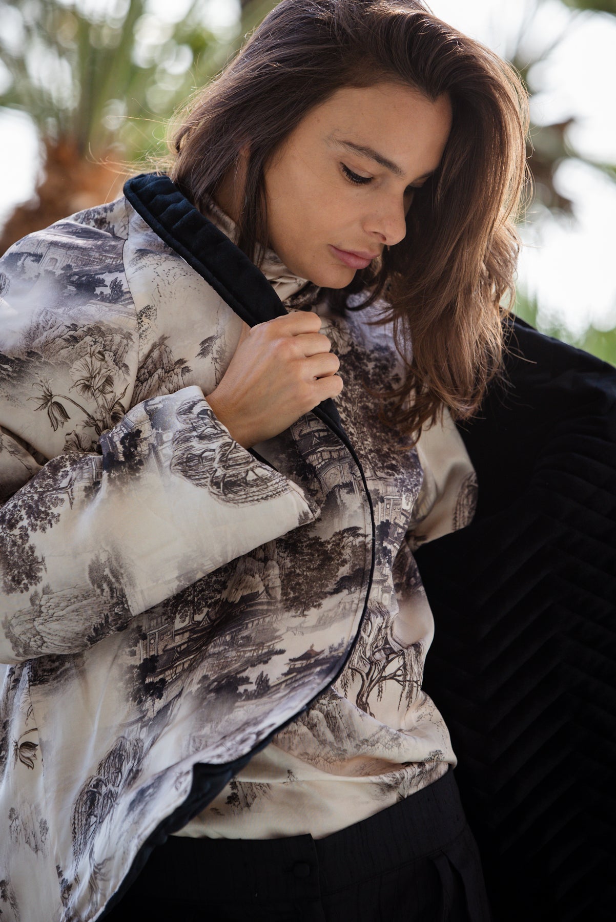 Blusa oriente con foulard  Crema