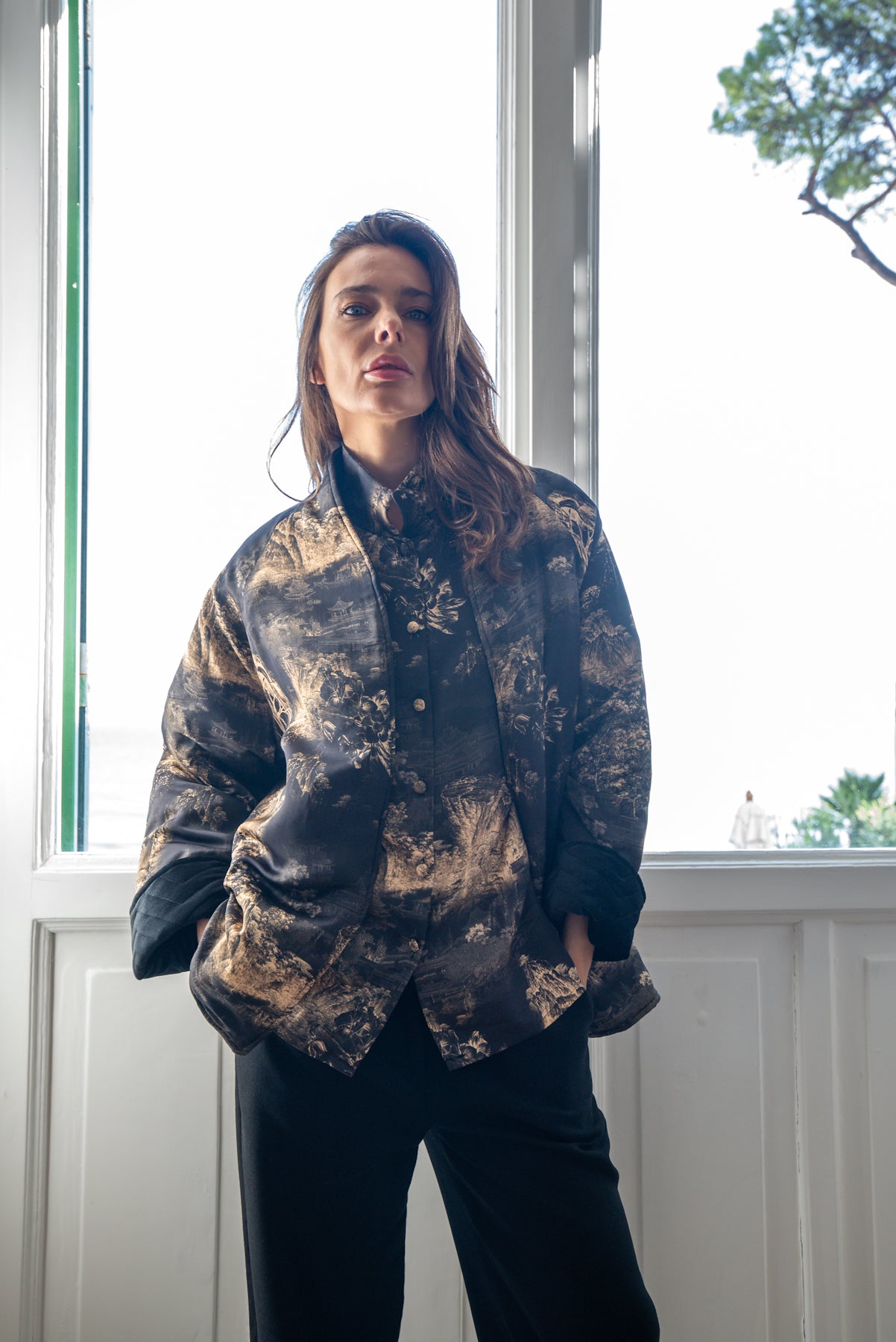 Piumino Reglan Reverso in Velluto e nero Oriente