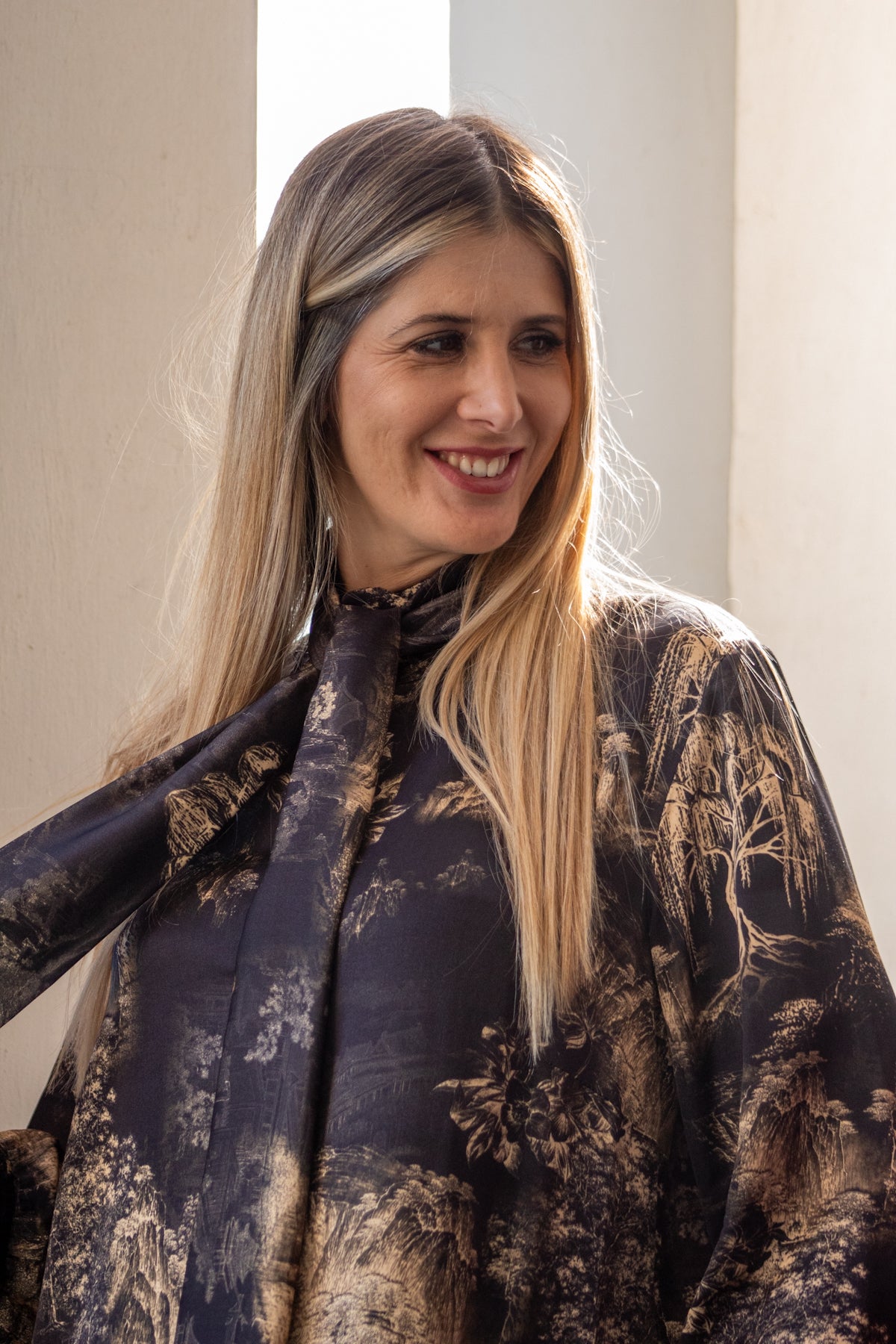 Camicia oriente abbottonatura Frontale nera